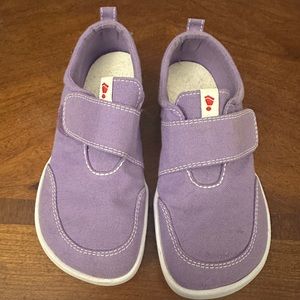 Kids Splay sneaker size 3 in purple